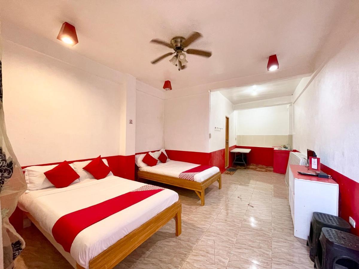 Oyo 899 Merie Diz Sunrise Beach Resort Oslob Esterno foto