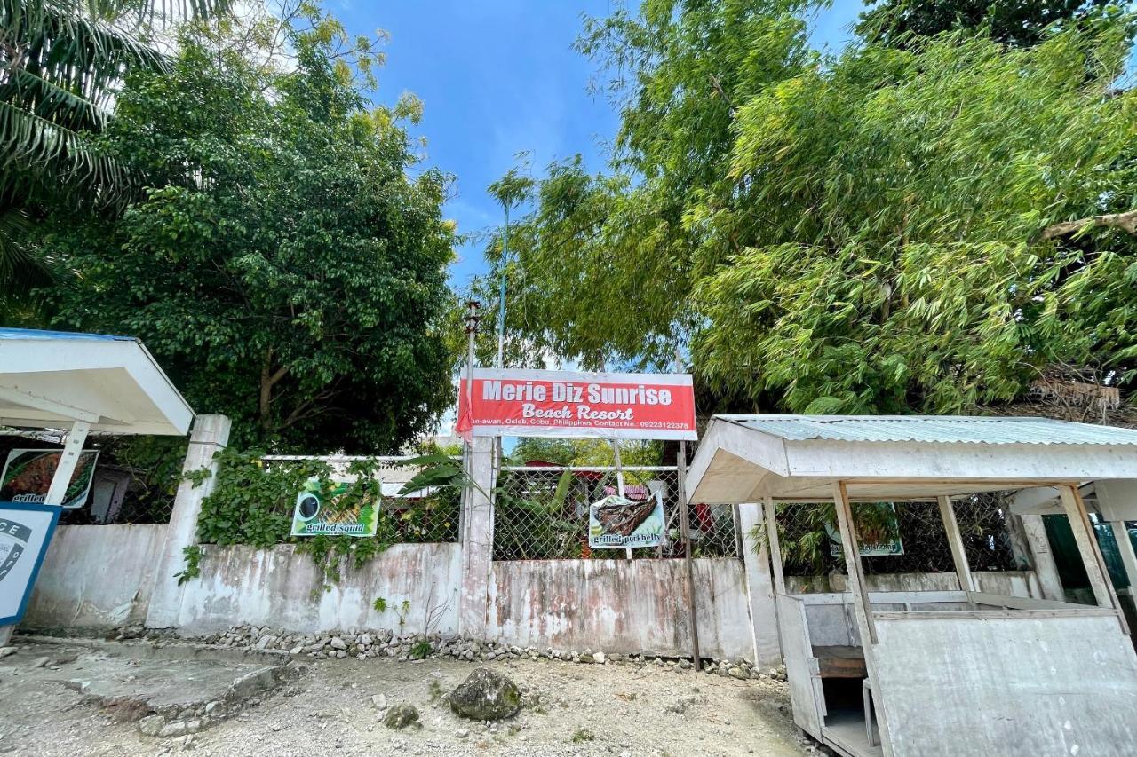 Oyo 899 Merie Diz Sunrise Beach Resort Oslob Esterno foto
